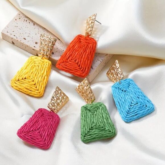 ✨🆕✨ Bohemian Chic Raffia Tassel Earrings ✨ 🎨 in Blue & Orange ✨ - Picture 1 of 11